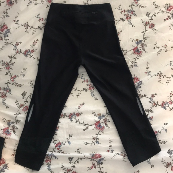 Under Armour Capri Leggings - Picture 3 of 5
